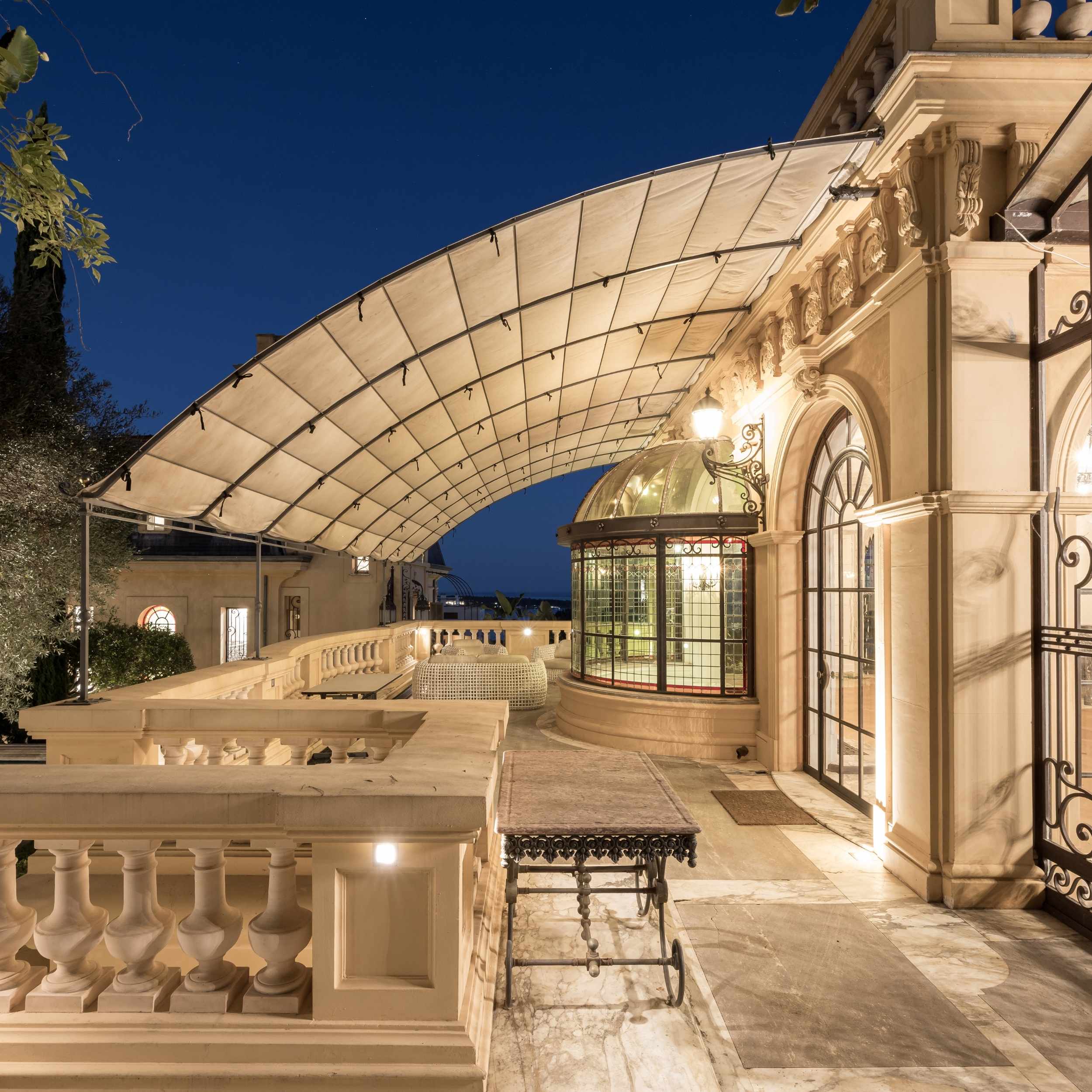Pool terrace
